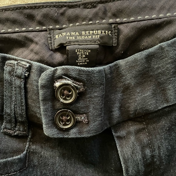 Banana Republic Flared Jeans - Picture 4 of 4